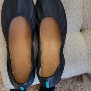 Tieks black size 10